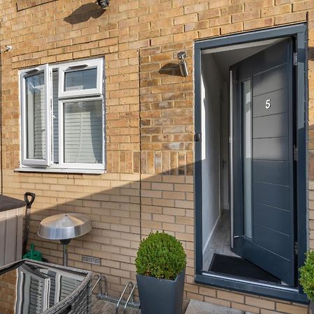 2 Bed Town House With Garden In Hackney, London Apartment Екстериор снимка
