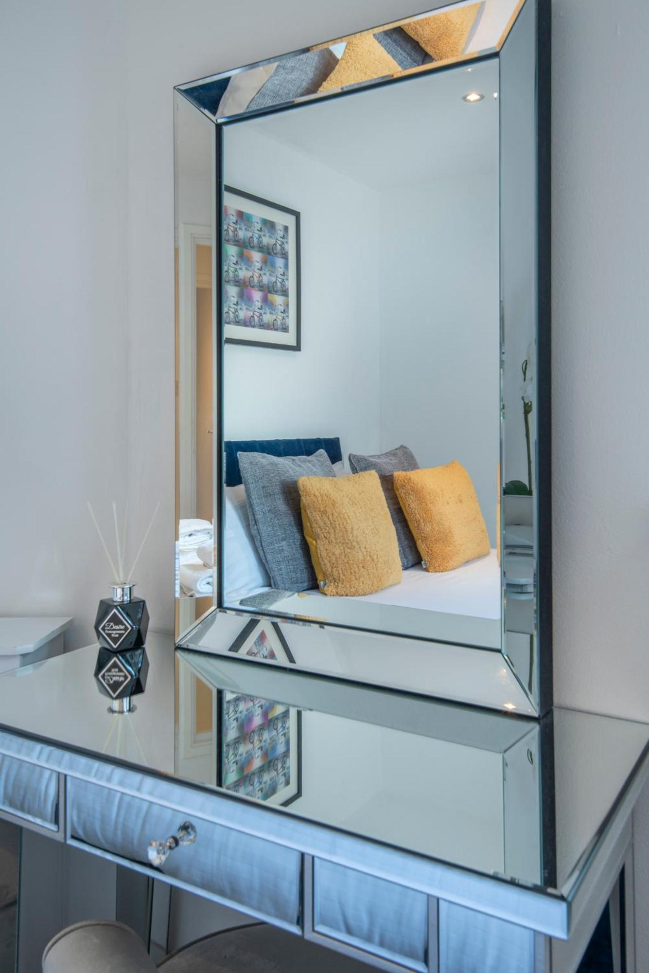 2 Bed Town House With Garden In Hackney, London Apartment Екстериор снимка